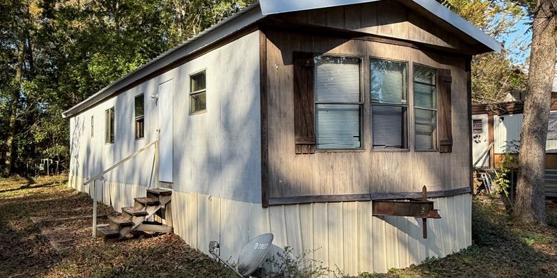 Brookhaven House: 765 Union Church Rd