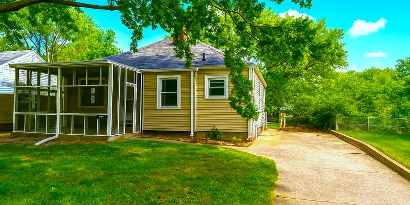 Indianapolis House: 1741 N Riley Ave