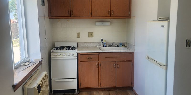 West Allis Apartment: 6535 Beloit Rd
