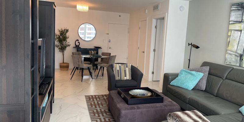 Miami House: 5600 Collins Ave