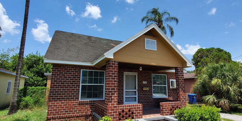 St. Petersburg House: 1735 25th St S