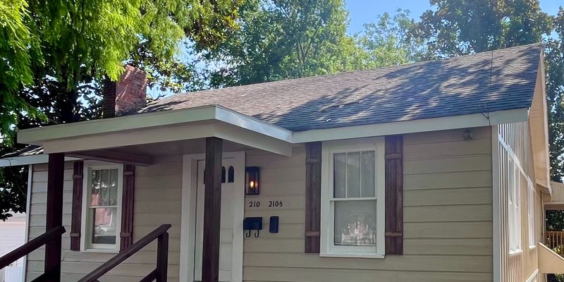 Columbus Apartment: 210 8th St N