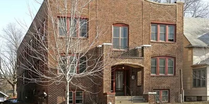 Saint Paul Apartment: 1511 Grand Ave