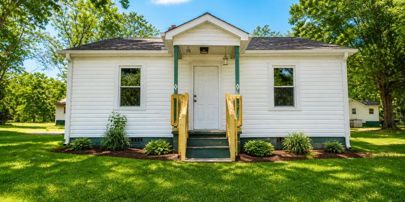 Westminster House: 403 S Hampton St