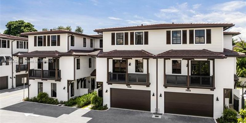 Pinecrest Townhome: 7498 SW 100TH