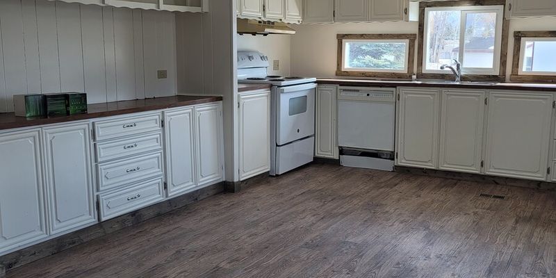 Soda Springs Apartment: 351 South 1st East