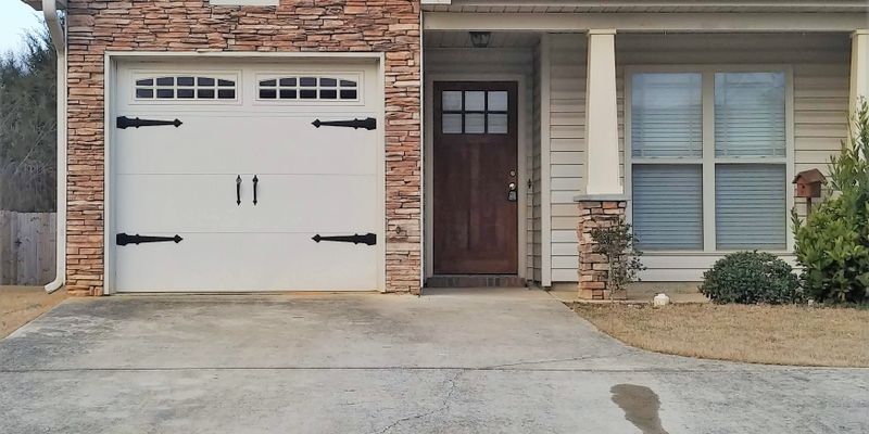 Calera House: 2027 Rossburg Pl