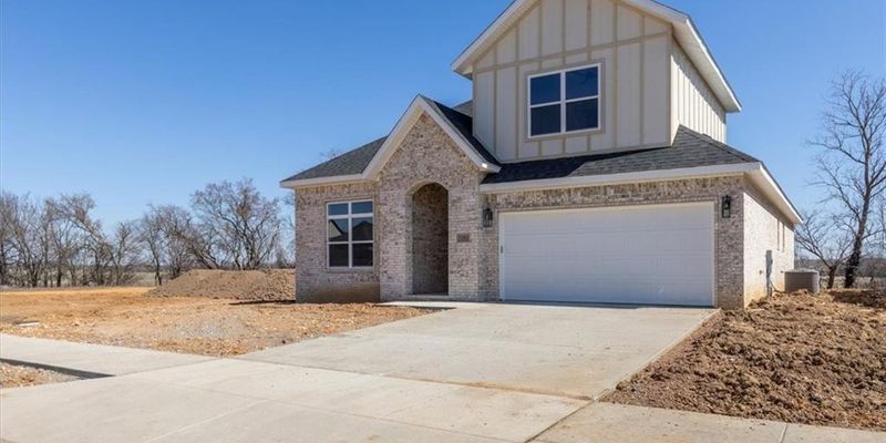 Centerton House: 1050 Whistler St