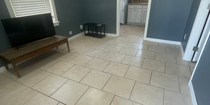 Ridgecrest Apartment: 235 W Robertson Rd