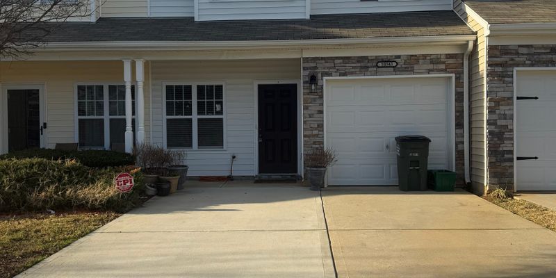 Charlotte House: 10343 Bunclody Dr