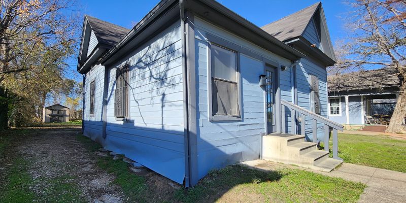 Dallas House: 3109 Peabody Ave