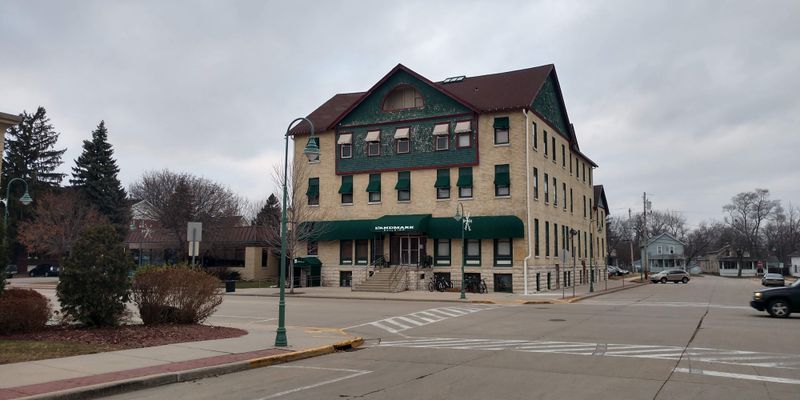 Whitewater Apartment: 204 West Main Street
