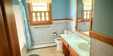 oakwood main level bathroom.jpg