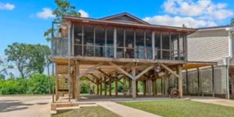 Stockton House: 8153 Bryant's Lndg Rd