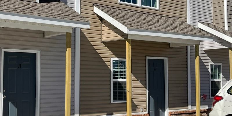 Prairie Grove Townhome: 955 Stills Rd