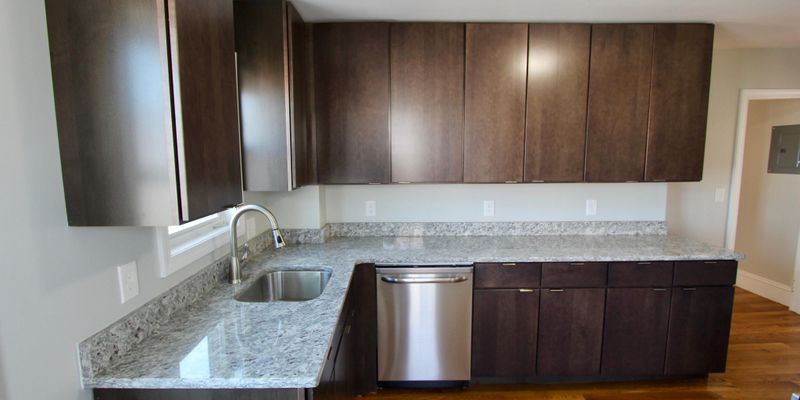 Revere Apartment: 508 Revere St