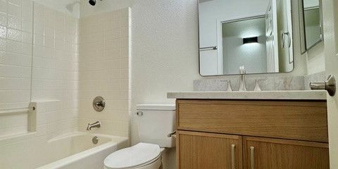 Second Bathroom pic 2.jpg