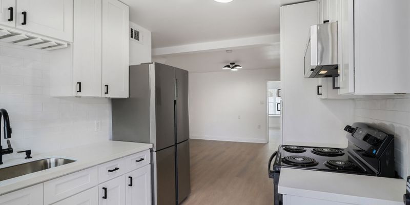 New Orleans Apartment: 3324 S Saratoga St
