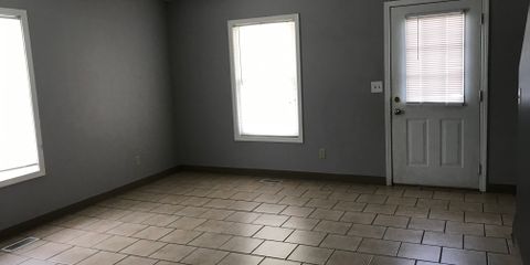 516 C living 3.jpg