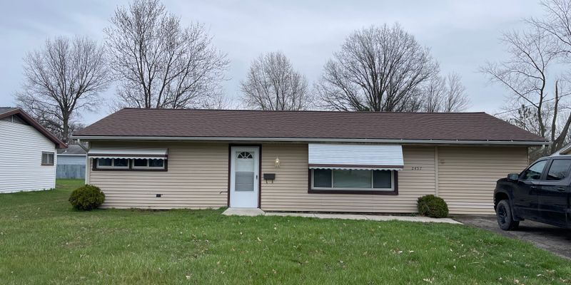 Youngstown House: 2457 Bainbridge Ave