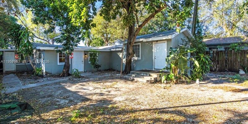 Miami House: 914 NW 80th St