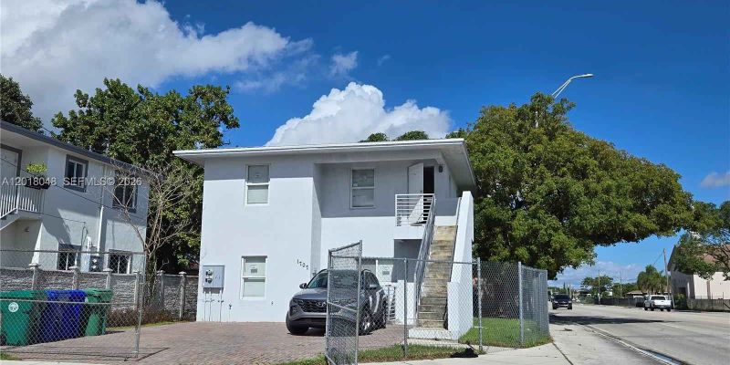 Miami Multiplex: 1707 NW 68th Terrace