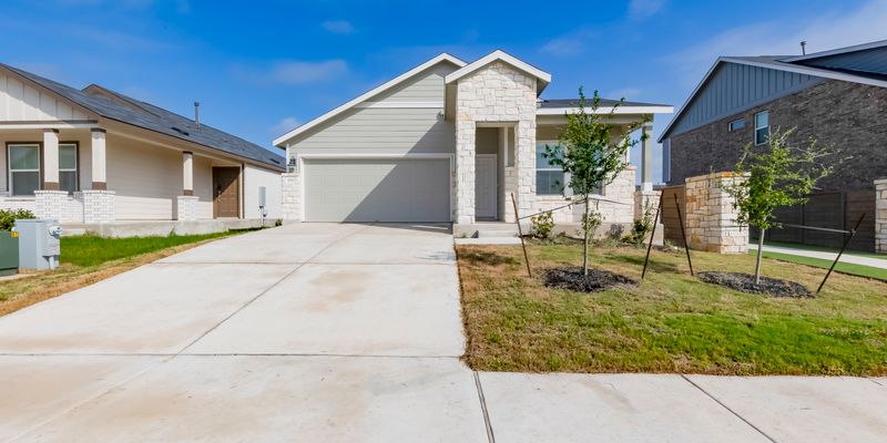 Kyle House: 591 Avre Lp