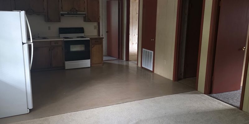 Leesville Apartment: 347 Watson Rd
