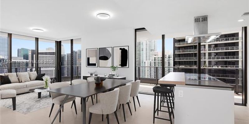 Miami Condo: 1000 Brickell Plaza