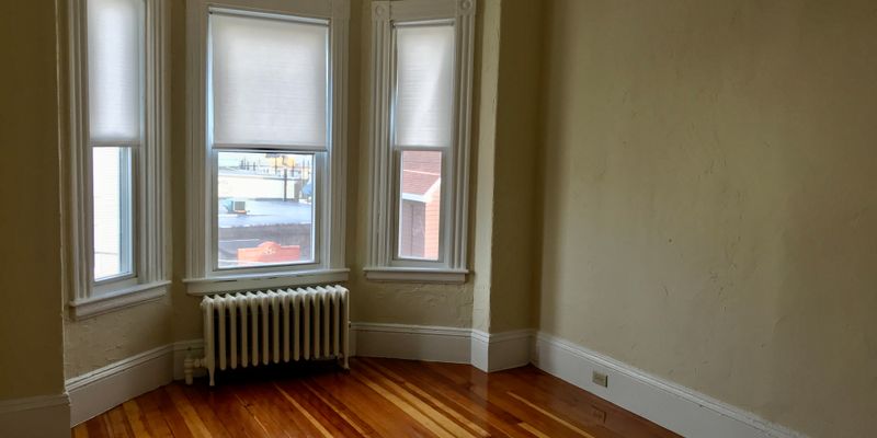 Everett Apartment: 15 Oakes St