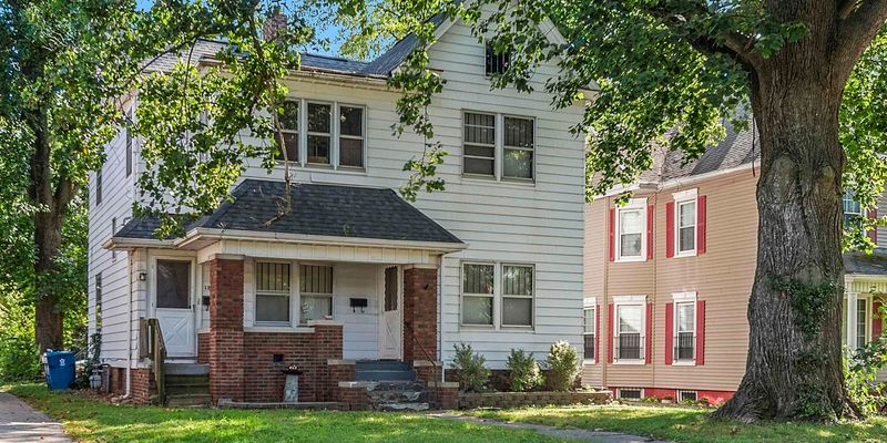 Springfield Apartment: 1214 W Monroe St