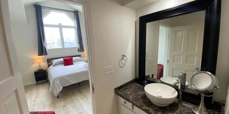 Anchorage Townhome: 5422 Larkspur Cir