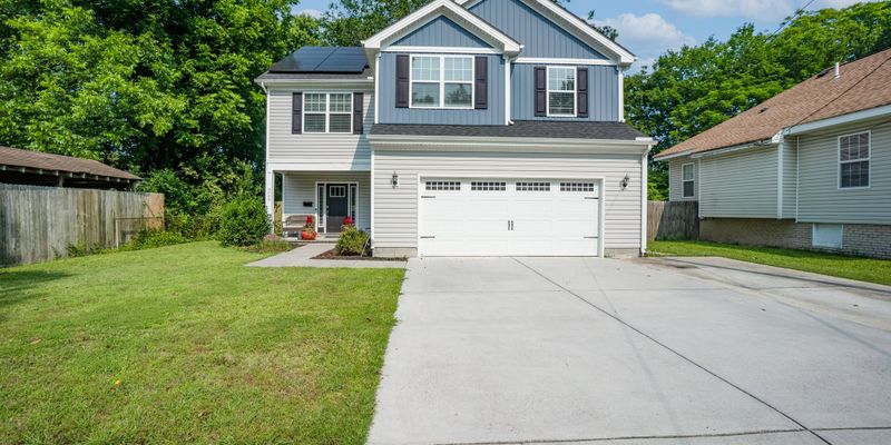 Norfolk House: 3009 Vimy Ridge Ave