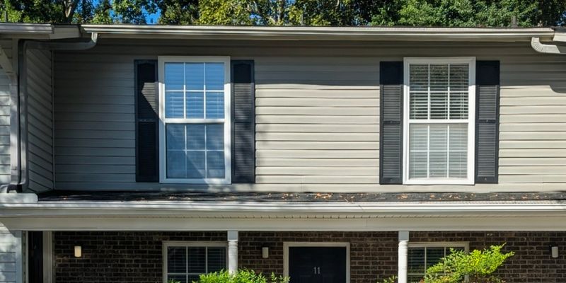 Charleston House: 2494 Etiwan Ave #F-11