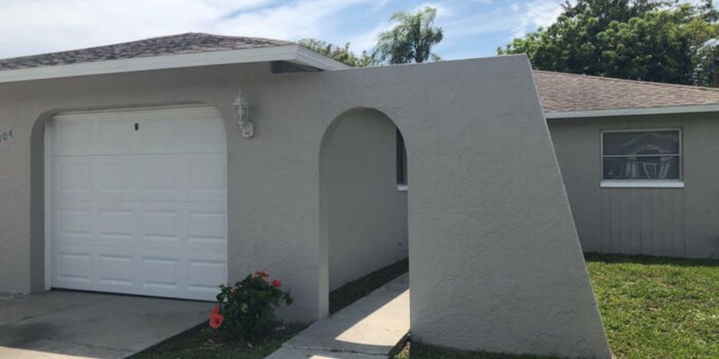 Cape Coral House: 104 SE 16th Pl