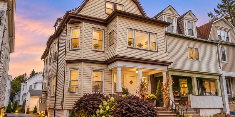 Bloomfield Apartment: 40a Olive St