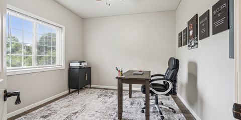 19-155 80 Circle Dr 5.jpg