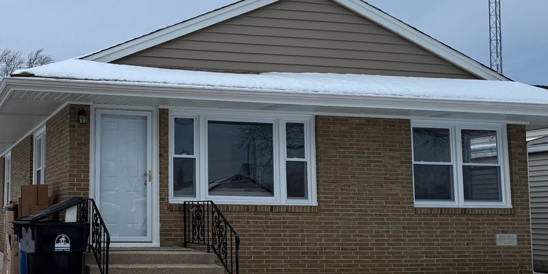 Racine House: 4106 Victory Ave