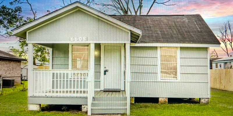 Pasadena House: 6608 Georgianna Dr