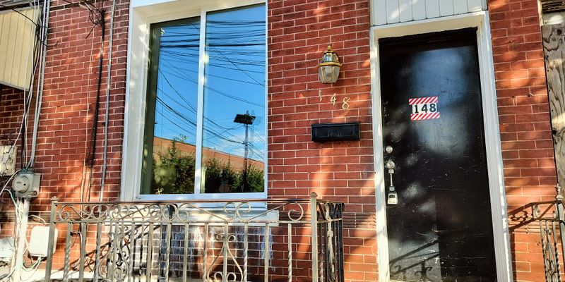 Trenton House: 148 Hamilton Ave