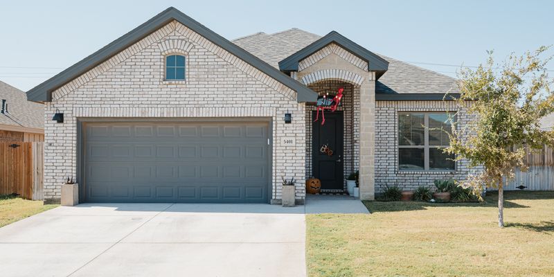 Odessa House: 5401 Constitution Ave