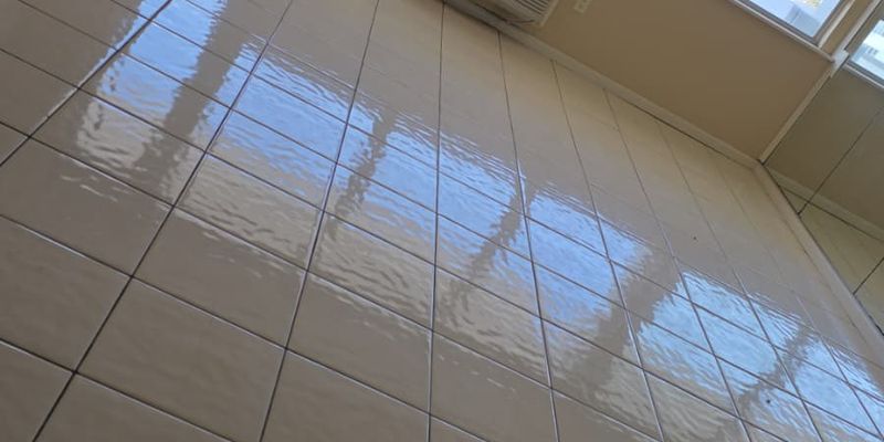 Miami Apartment: 5313 Collins Ave