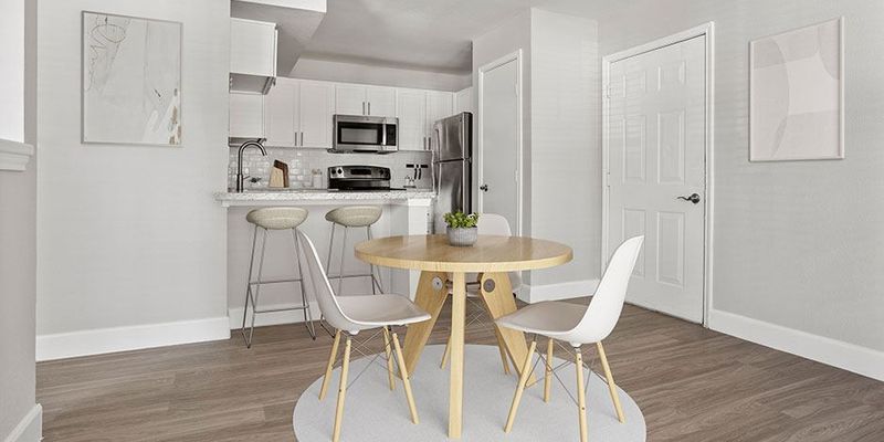 Houston Apartment: Ardmore St