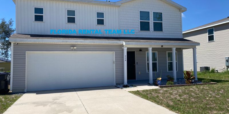 Poinciana House: 204 Gladiola Ct