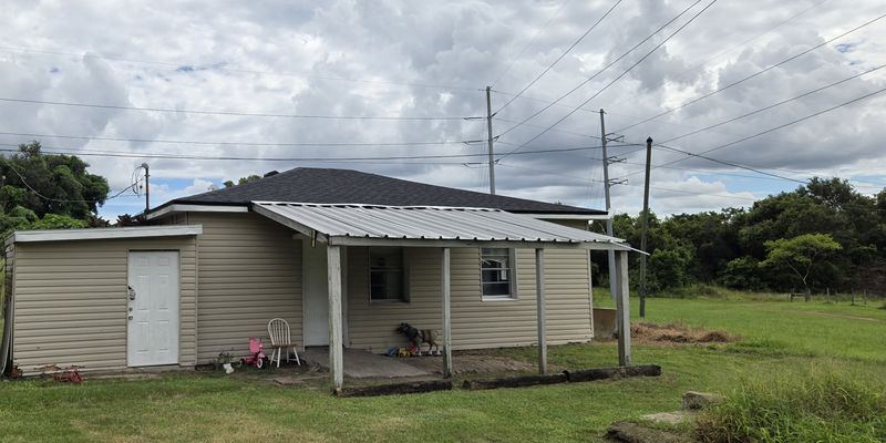 Dundee House: 1008 Daniels St