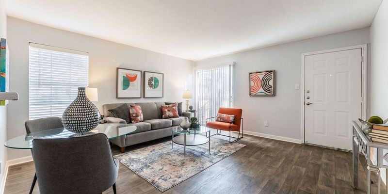 Houston Apartment: 8523 Jackrabbit Rd