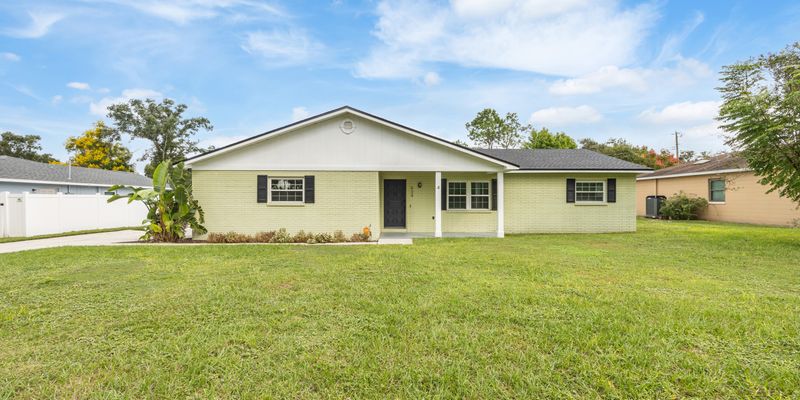 Lakeland House: 934 Point View Ln