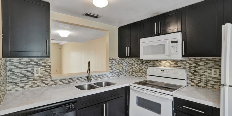 Sunrise Townhome: 3861 NW 90th Ave