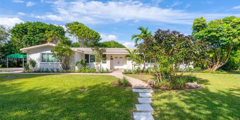 Miami House: 7021 SW 107th St