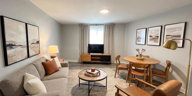 Buffalo Apartment: 31 Grote St